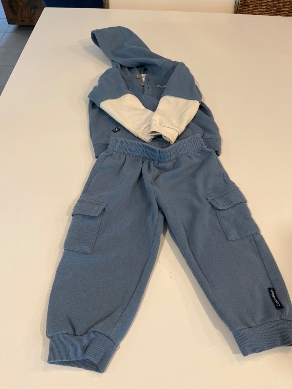 Calvin Klein Baby Blue Hoodie & Jogger Set 24M With White Sleeves And Button Det